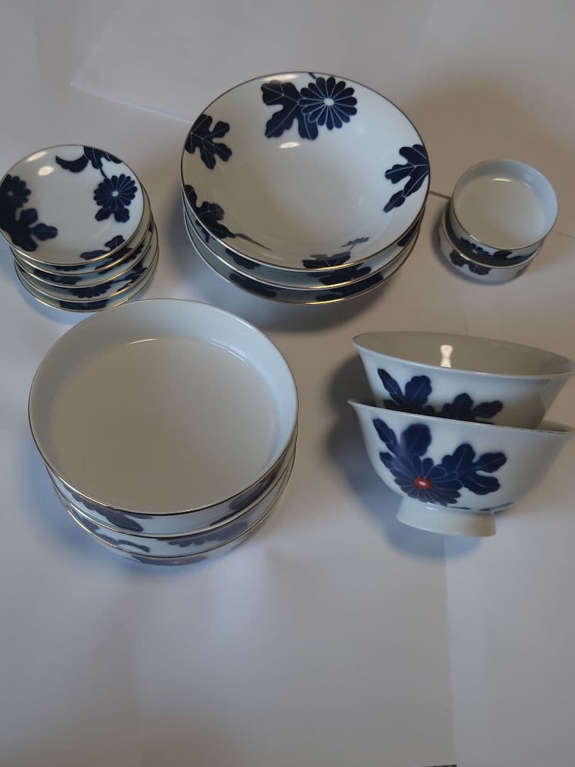 オールド　有田焼　深川製磁　 菊柄 和食器 5種類 計15皿