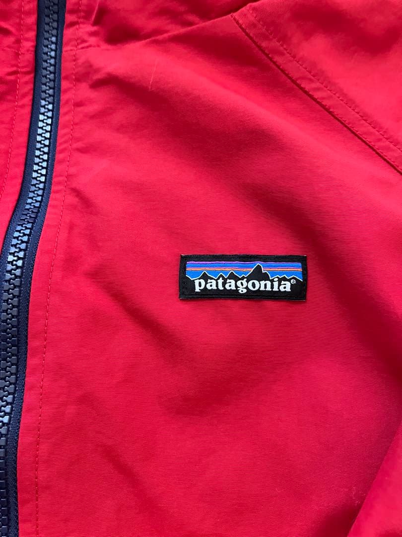 【当日または翌日発送】 パタゴニア バギーズジャケット S レッド