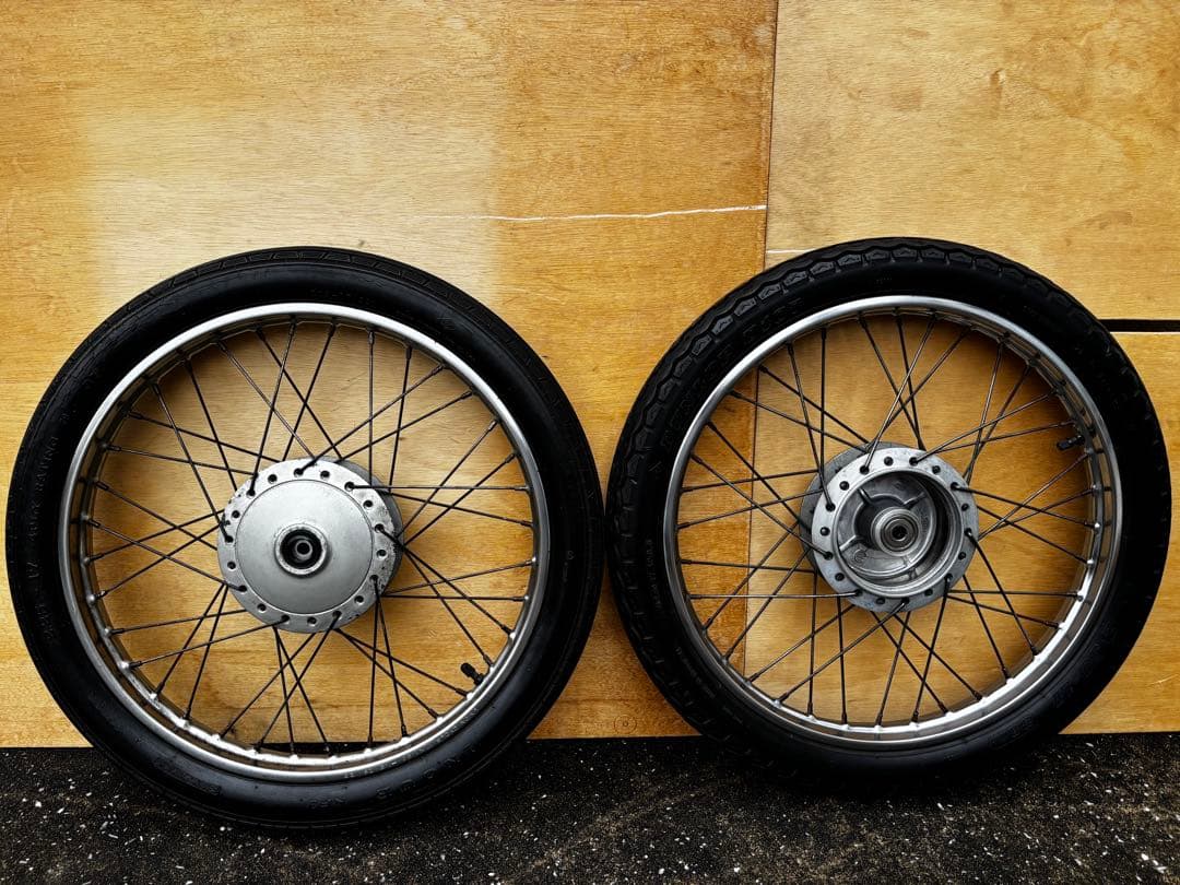 スーパーカブAA01　ホイールタイヤセット17インチ　当時物　旧車