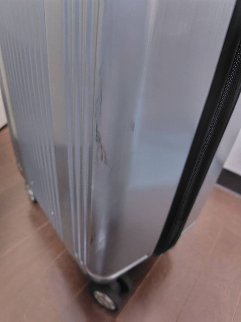 シルバー スーツケース TSAロック ビジネス 機内持ち込み