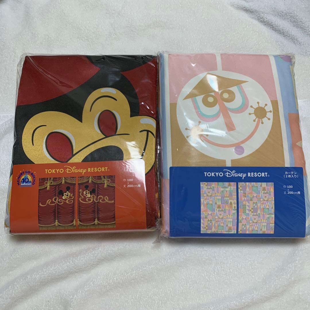 イッツ・ア・スモールワールド　ミッキーマウスレビュー　カーテン　ディズニー