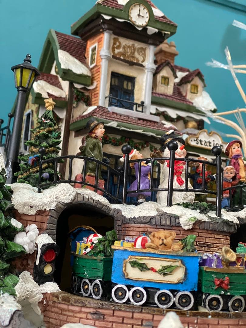 ビンテージ　クリスマス駅舎の装飾品 動く列車　音楽が流れます