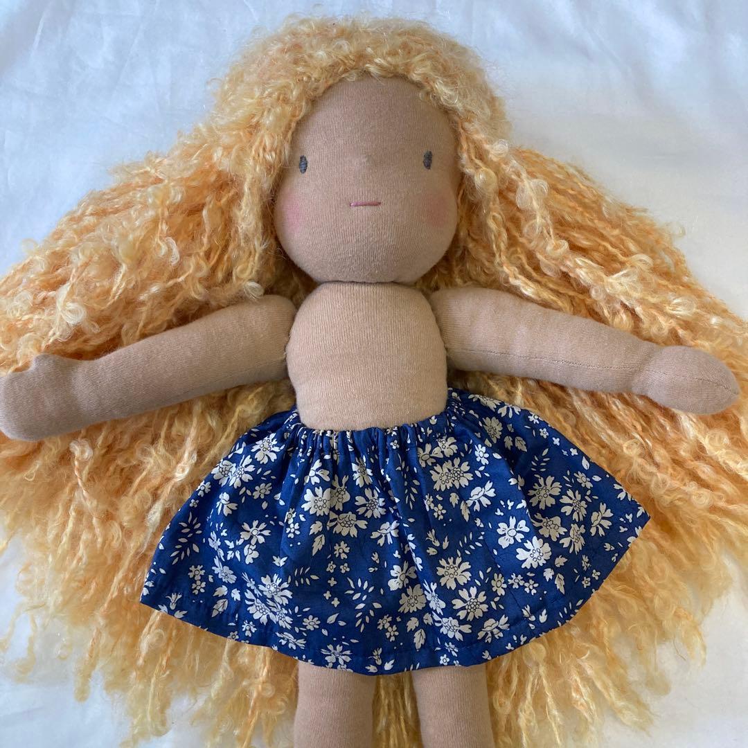 happy to see you 着せ替え人形　ウォルドルフ　リバティスカート付