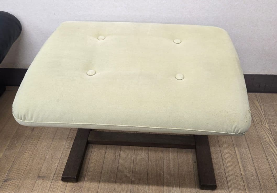 Fuji Furniture クリーム色 スエード調オットマン