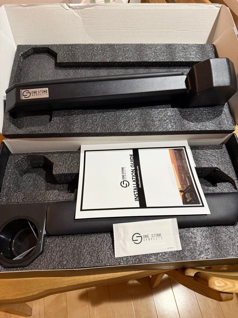 one stone アームレスト　ブラック　再再販ランクル70 タンブラーセット