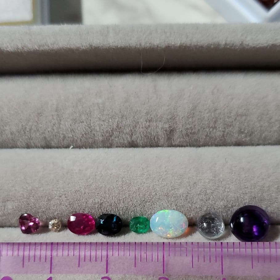 豪華天然ルースセット 1582