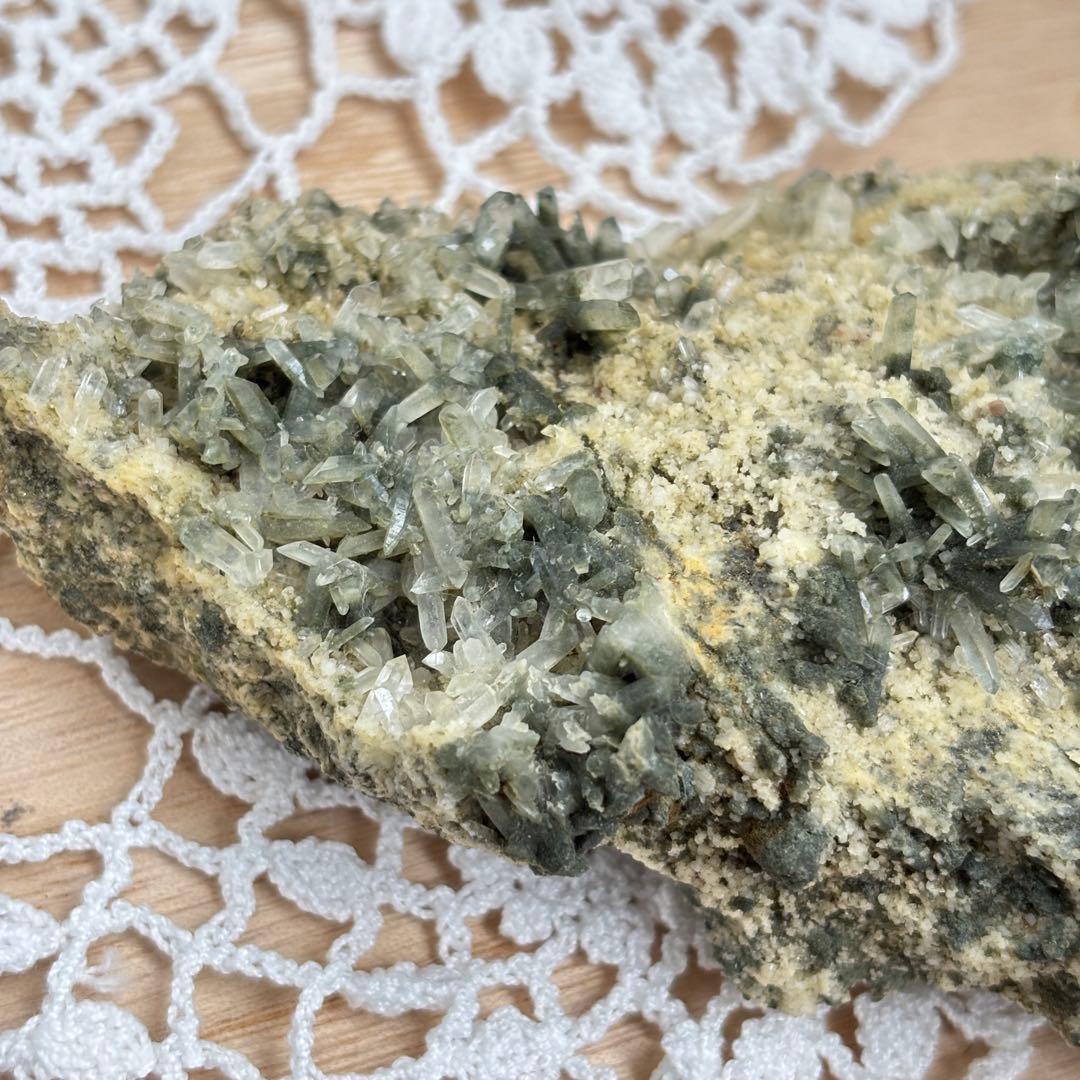 天然石　ガネーシュヒマール産クラスター　パワー強め　取扱注意