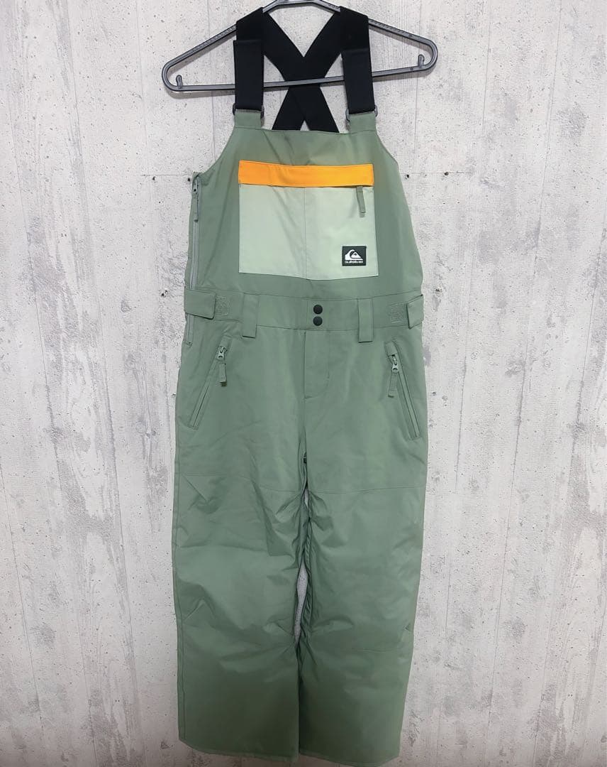 【8日まで限定お値下げ中】QUIKSILVERビブパンツMサイズレディースカーキ