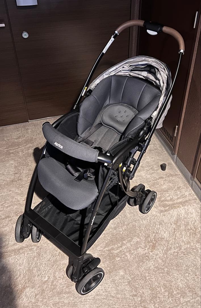 【超美品】2024年モデルAprica ベビーカー ラクーナエアープラス　A型