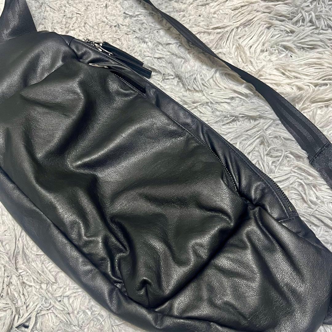 バッグ ATTACHMENT SYNTHETIC LEATHER WAIST BAG