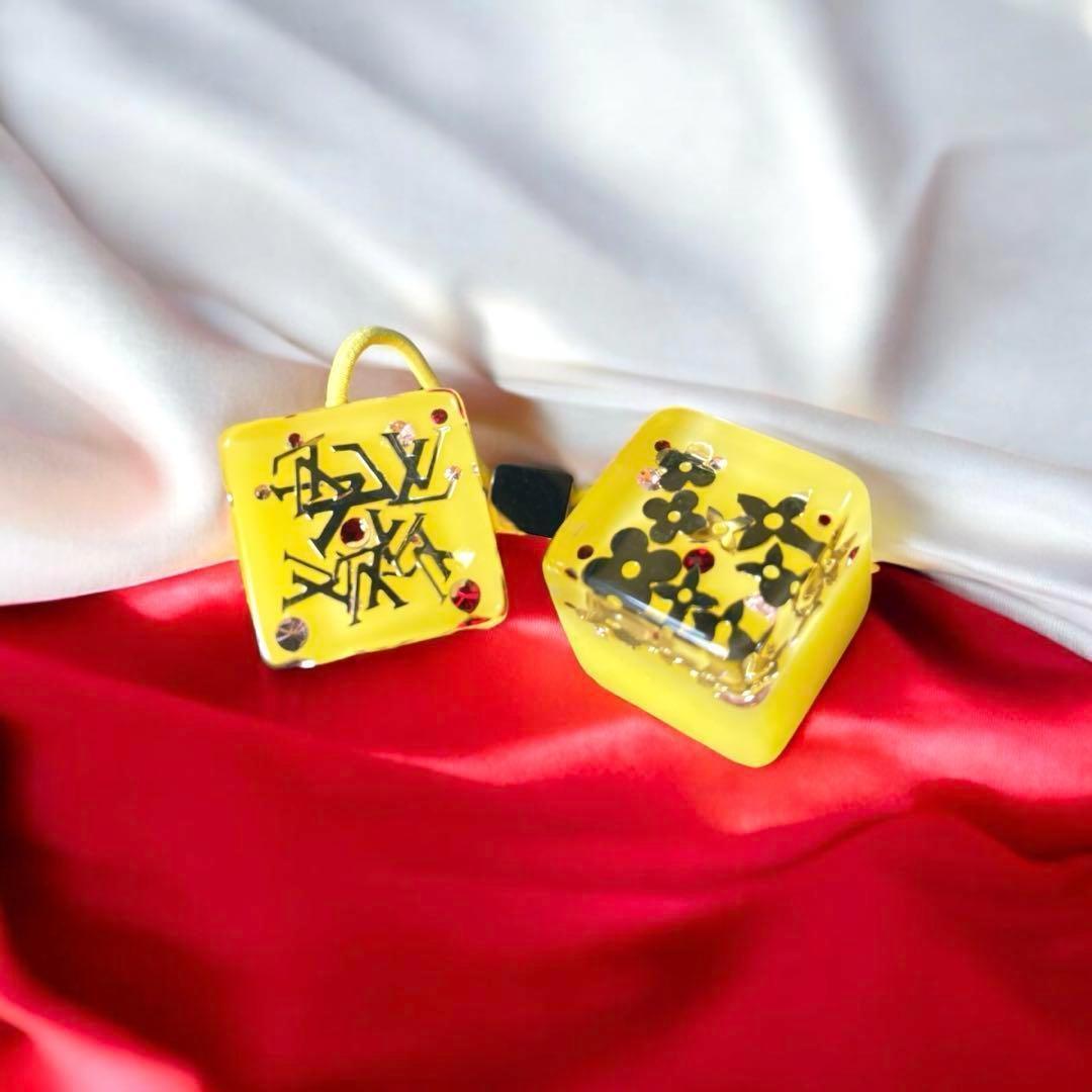 訳あり✨えりぴょん様　キューブ ヘアーゴム