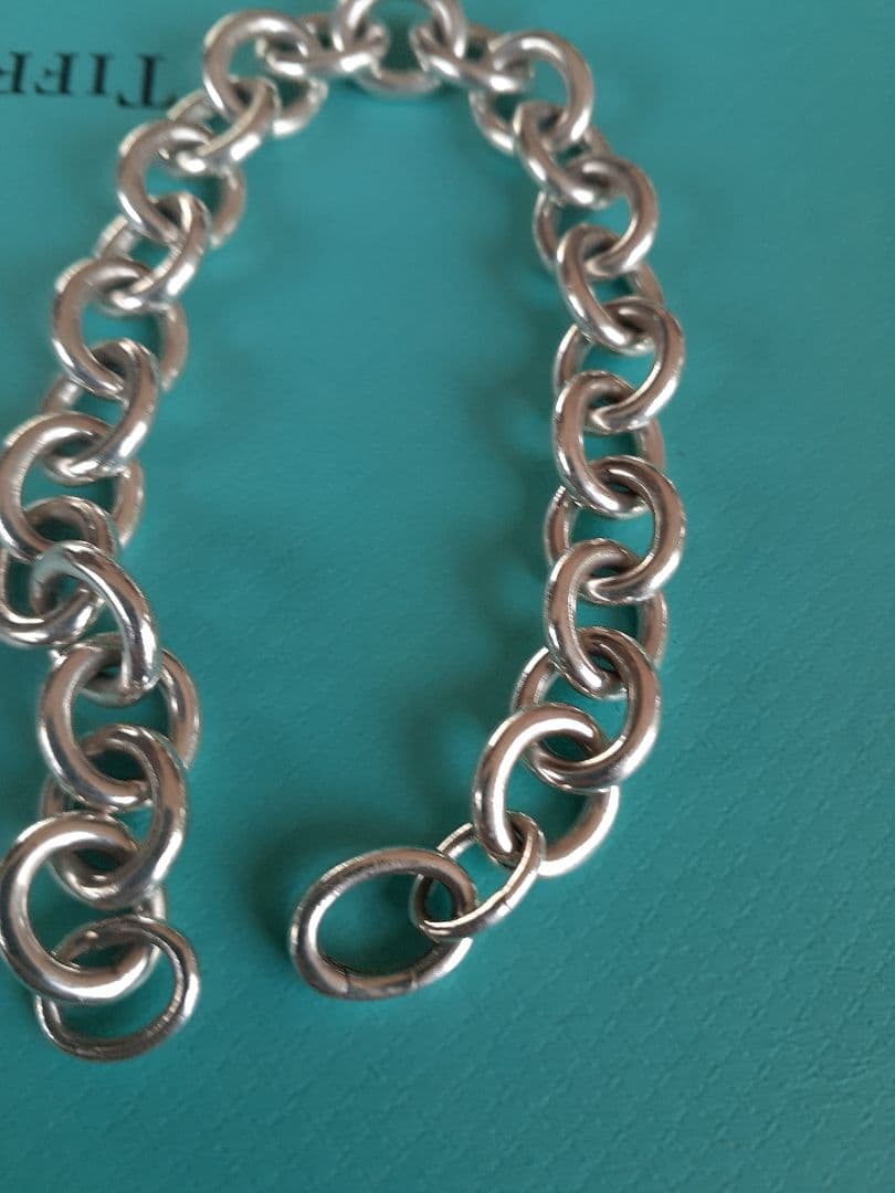 BOSSティファニーチェーンブレスレット