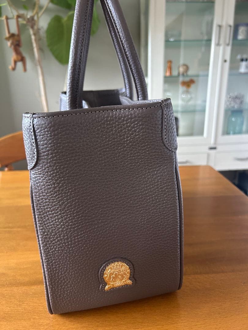 新品未使用　ADMJ グレー レザー トートバッグ　グレー