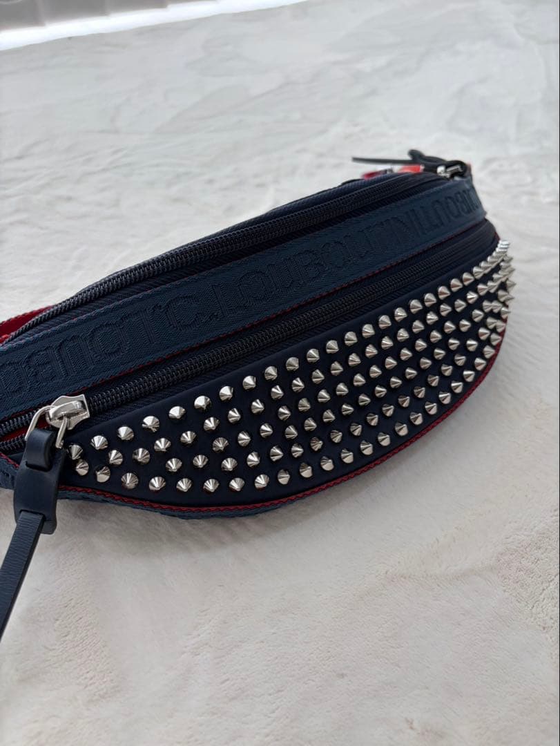 クリスチャンルブタン ボディバッグ ウエストポーチ