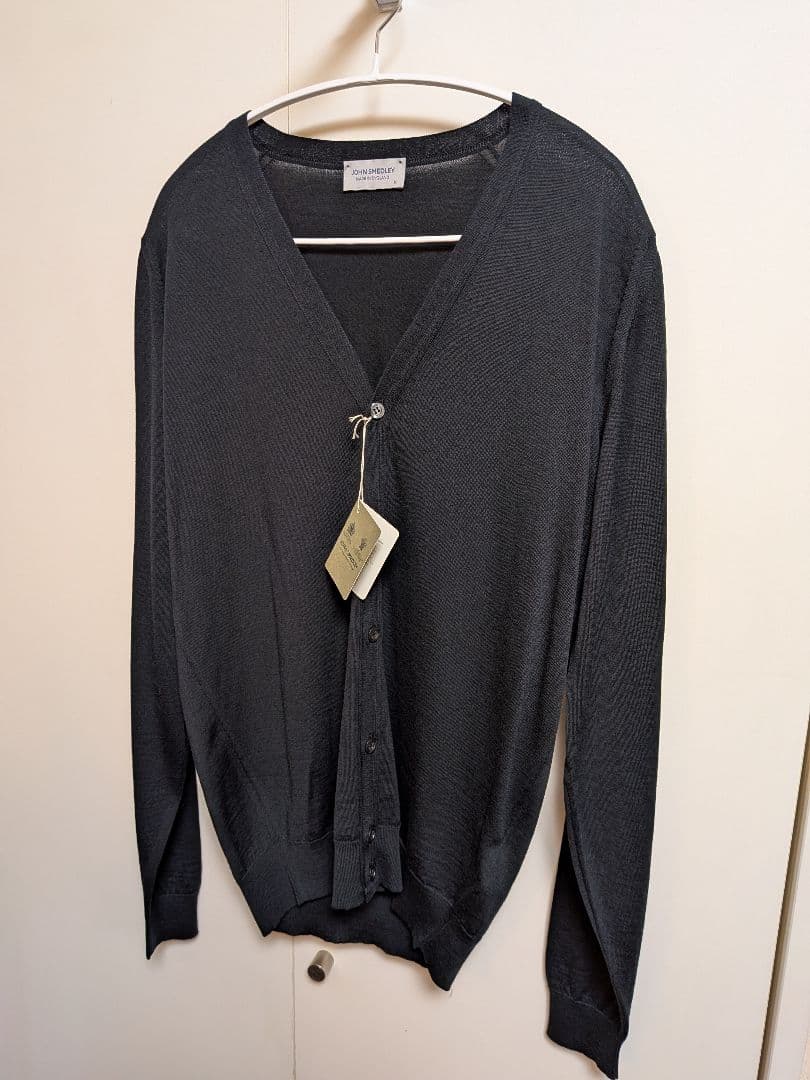 未使用新品 JOHN SMEDLEY V NECK CARDIGAN 黒 M