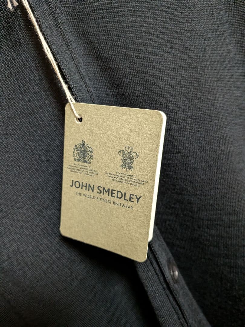 未使用新品 JOHN SMEDLEY V NECK CARDIGAN 黒 M