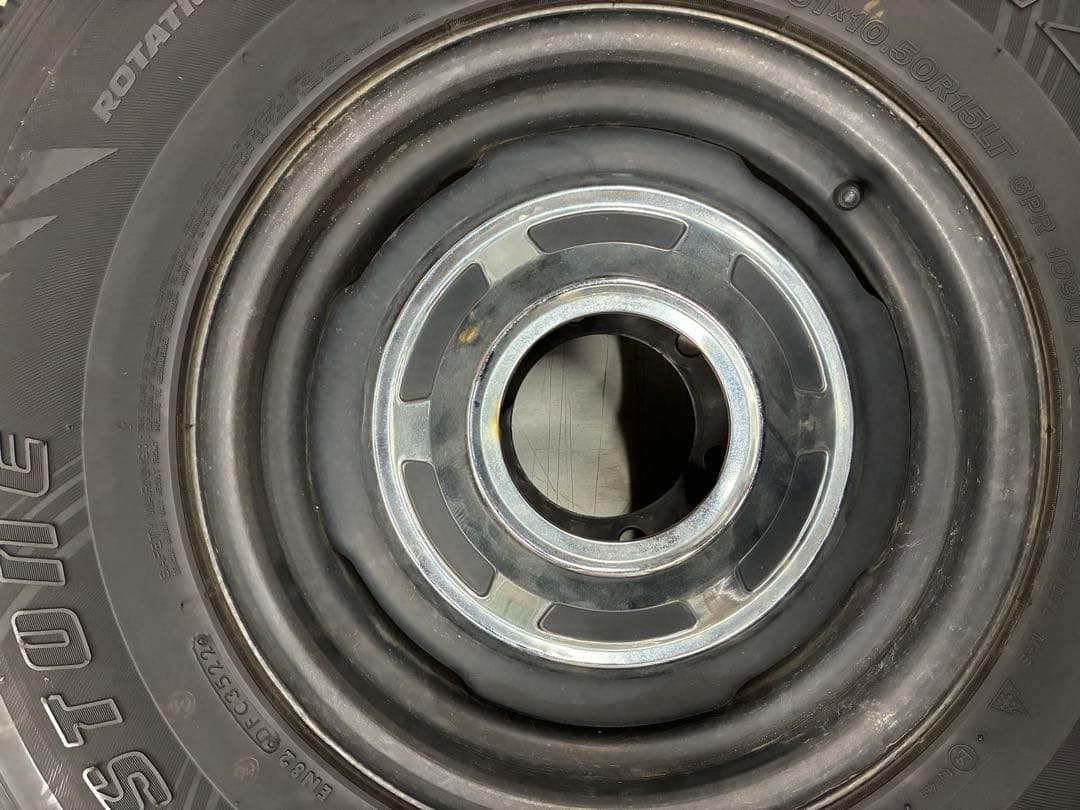 スタッドレス　31x10.50R15 ブリヂストン ブリザック BLIZZAK