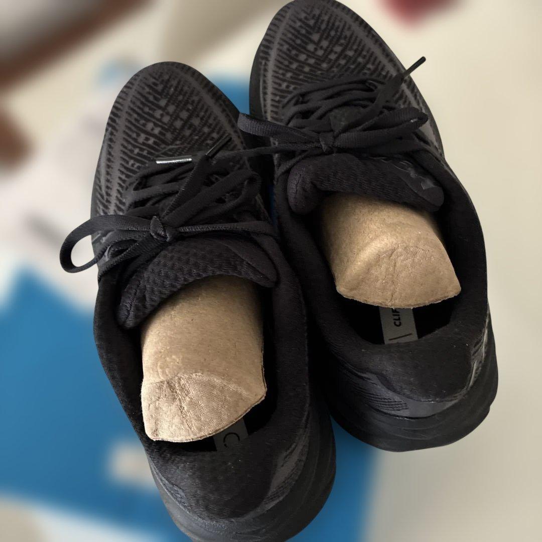 HOKA CLIFTON 9 ブラック スニーカー