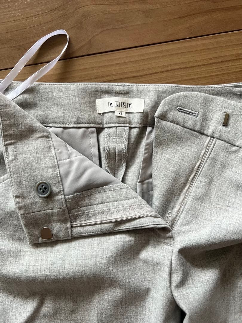 PLST プラステ セットアップ パンツスーツ ライトグレー XS