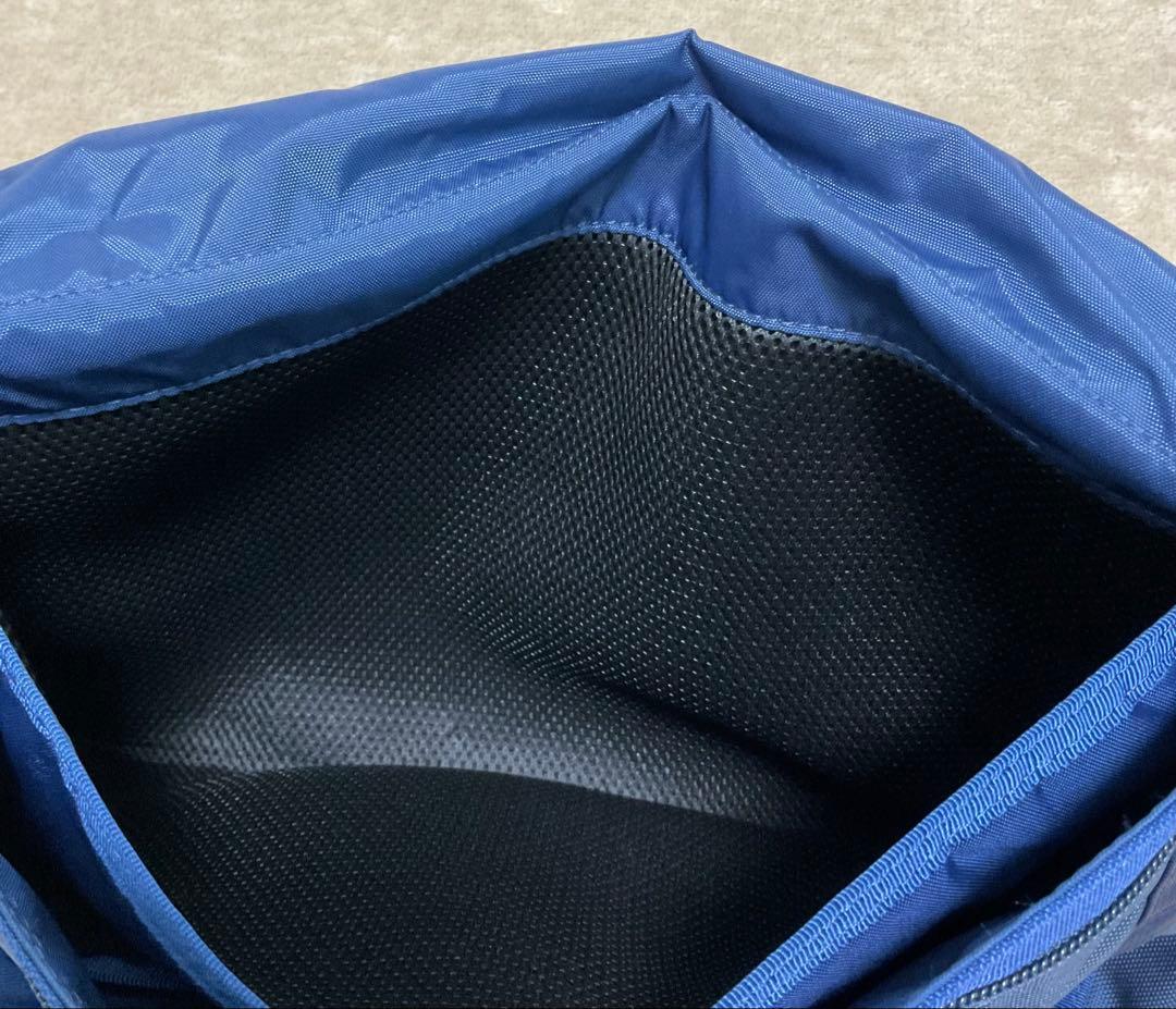 美品　BRIEFING fleet messenger 13 ネイビー