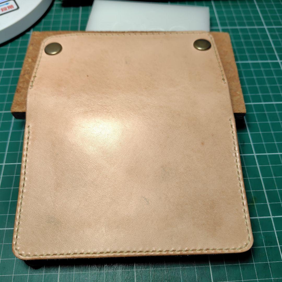 ハンドメイド　牛ヌメ革　ミドルトラッカーズウォレット