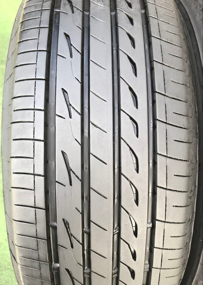 205/60 R16 BRIDGESTONE REGNO ラジアルタイヤ