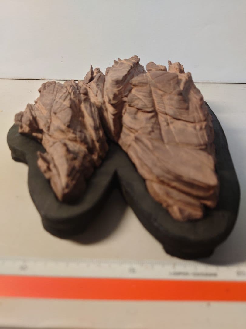 赤抹香石　赤い谷　水石 鑑賞石