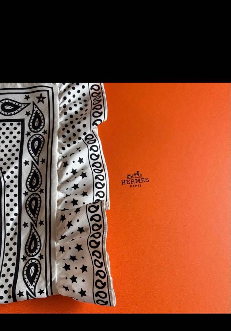 HERMES フリルスカーフ　70 美品　鑑定済み♪
