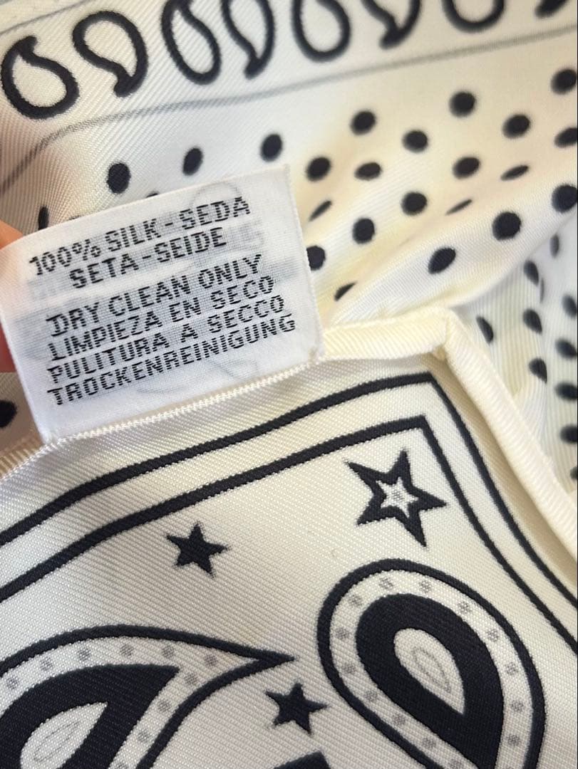 HERMES フリルスカーフ　70 美品　鑑定済み♪