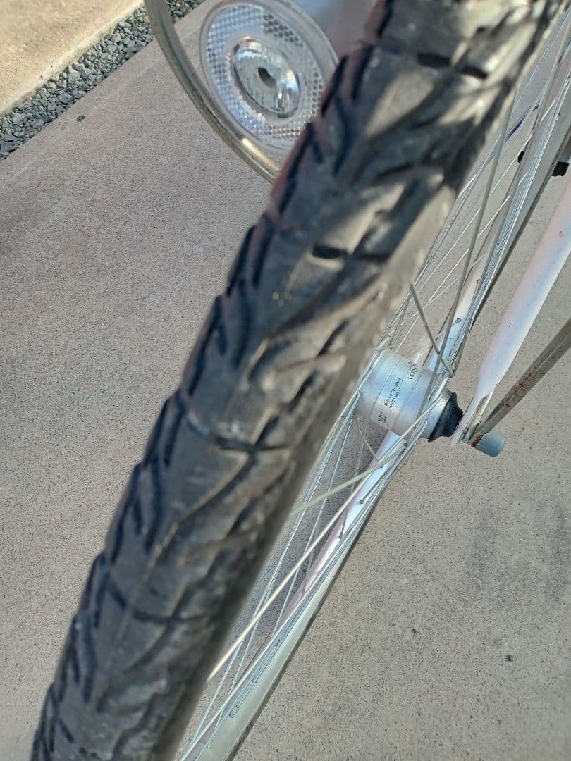 美品　ノーパンクタイヤ自転車　ママチャリ26インチ群馬埼玉栃木