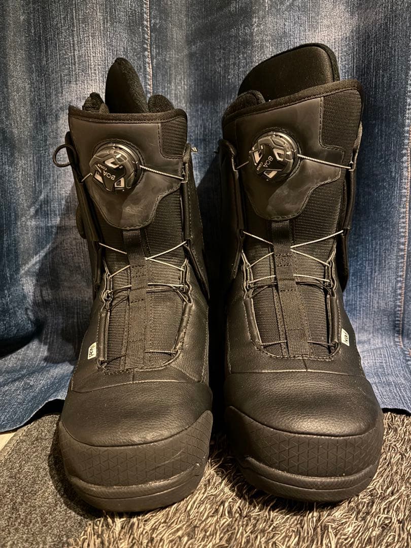 スノーボードブーツ(THREE LYT BOA FOCUS)