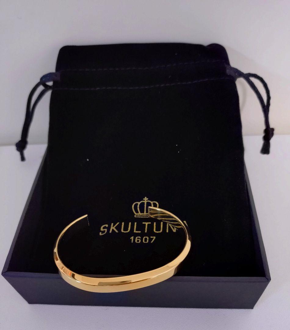 スクルツナ　バングル［ゴールド］ブレスレット新品未使用品　※激安品