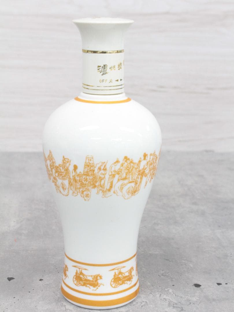 ▲未開栓 茅台白金酒 陳年紹興酒 瀘州特醸 八年 海之藍