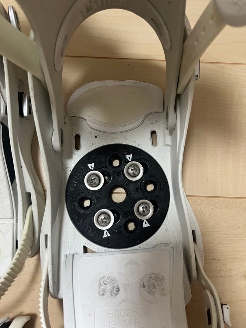 FLUX ホワイト ビンディング