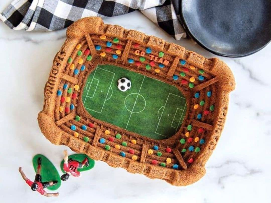 サッカー ワールドカップ ノルディックウェア 型　ケーキ型　スタジアム　サッカー