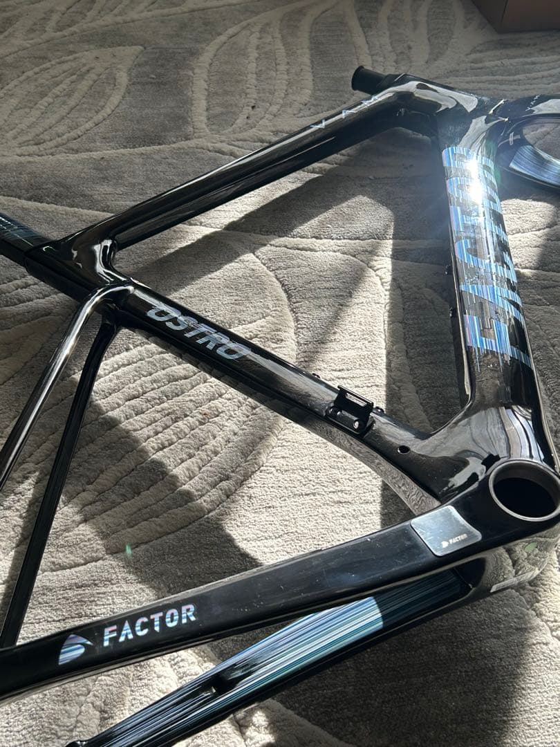 専用品　FACTOR OSTRO VAM V1 カーボンフレーム　フレームセット