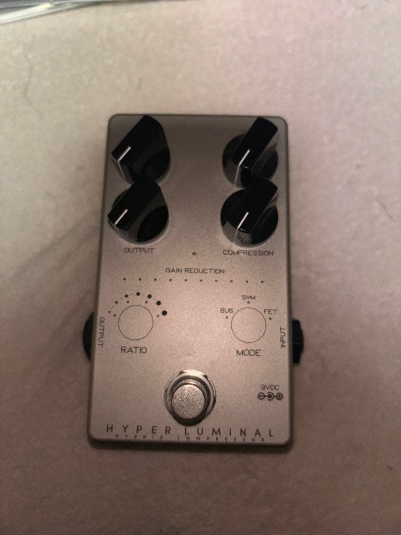 darkglass HYPERLUMINAL コンプレッサー