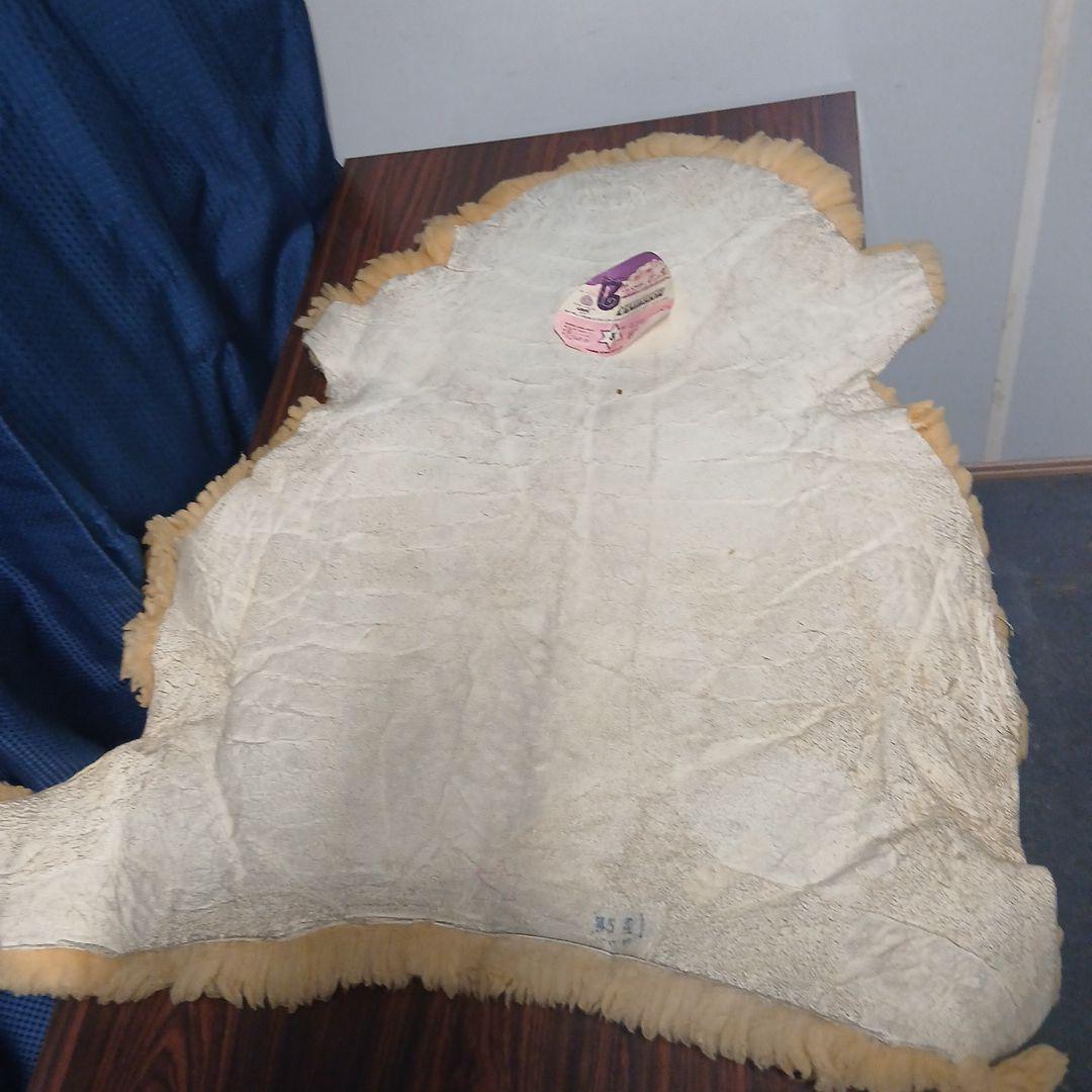 Luxurious Lambskin ラグ ベージュ ムートンA