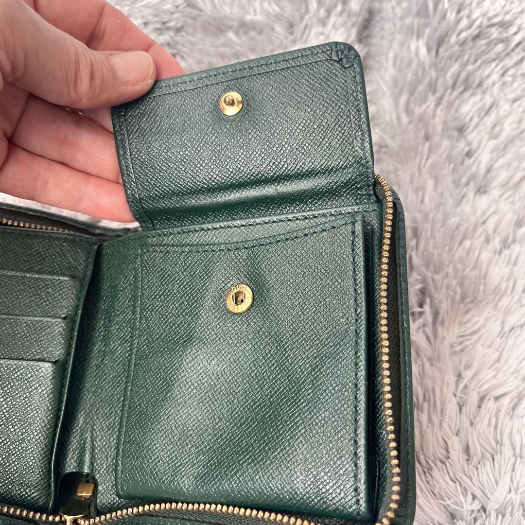 ルイヴィトン　ポルトビエモネジップ　タイガ　折り財布　ラウンドジップ　グリーン
