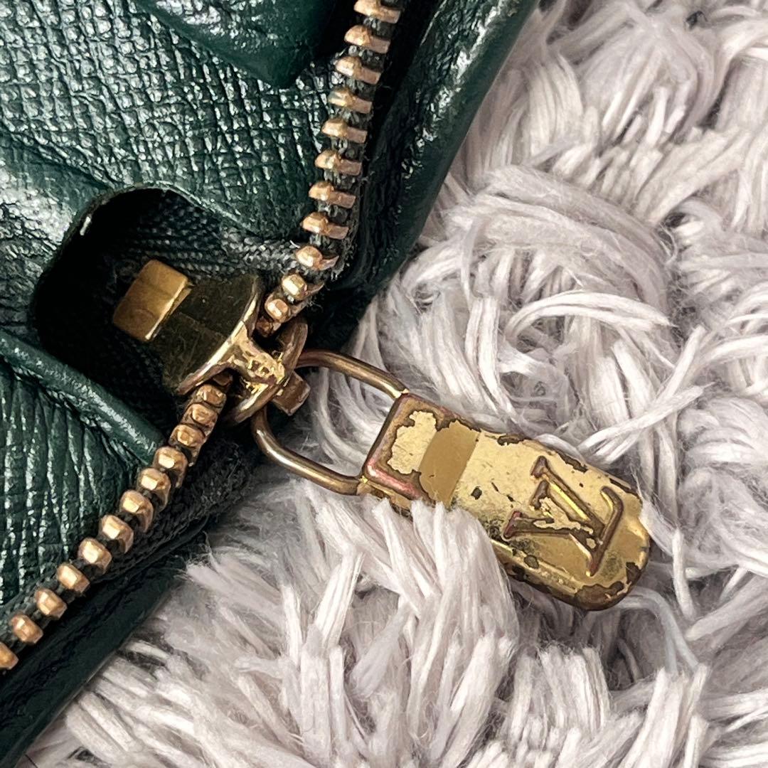 ルイヴィトン　ポルトビエモネジップ　タイガ　折り財布　ラウンドジップ　グリーン