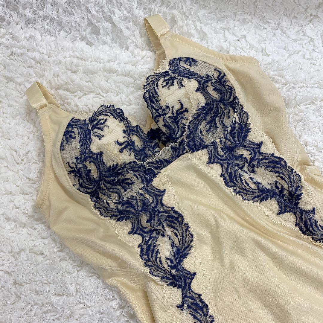 マルコ 補正下着 ボディスーツ B80LL カーヴィシャス イアクリーム 限定色