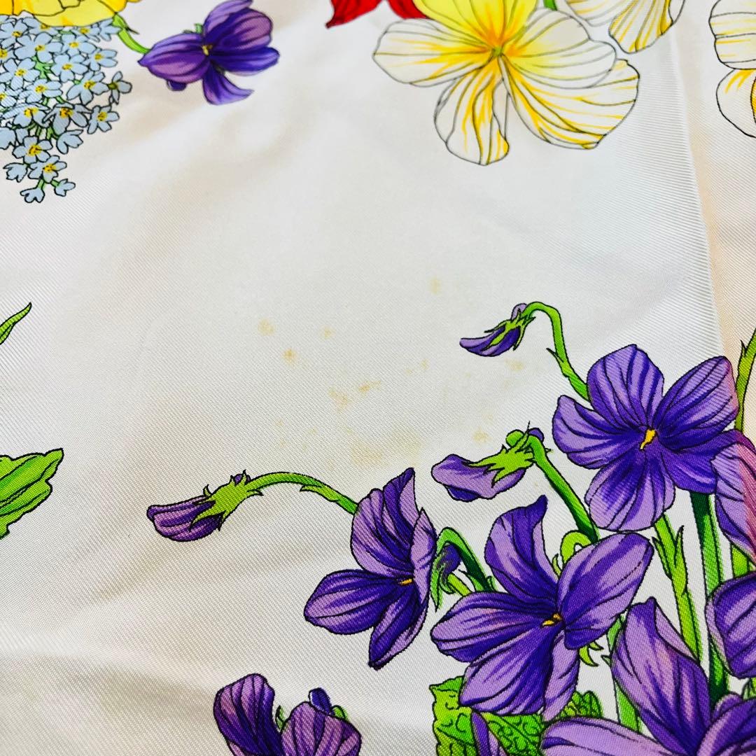 ☆★さま専用 24日まで【GUCCI】大判 シルク スカーフ 花柄 ボタニカル