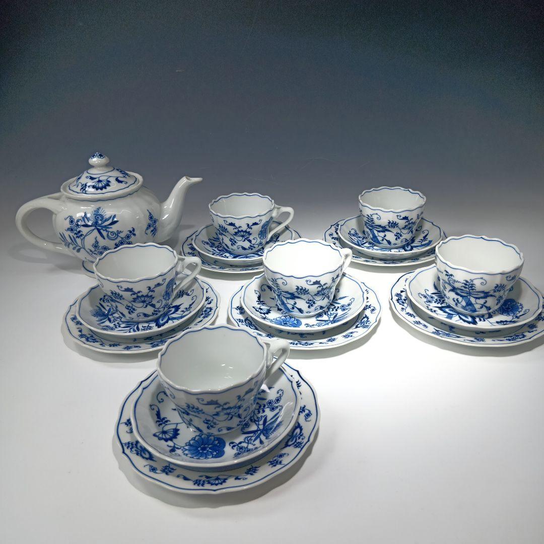 ブルーダニューブカップ＆ソーサ6客 ケーキ皿6枚　ティーポット１個セット