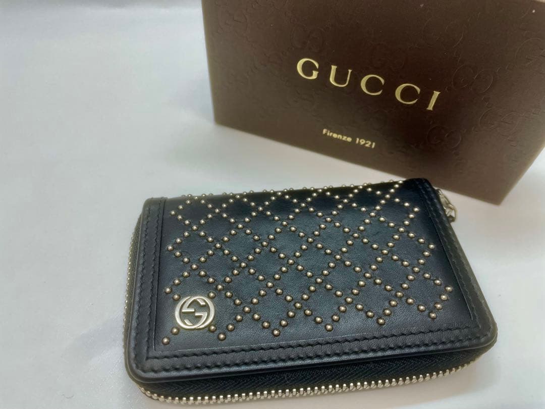 美品！GUCCIグッチ ディアマンテ スタッズ ラウンドファスナー ケース