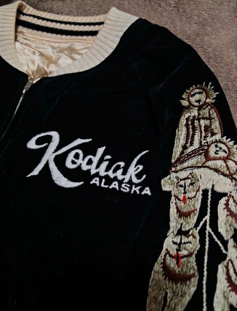 AVIREX USA 日本限定　スカジャン　２面用　コディアック　別珍　レーヨン