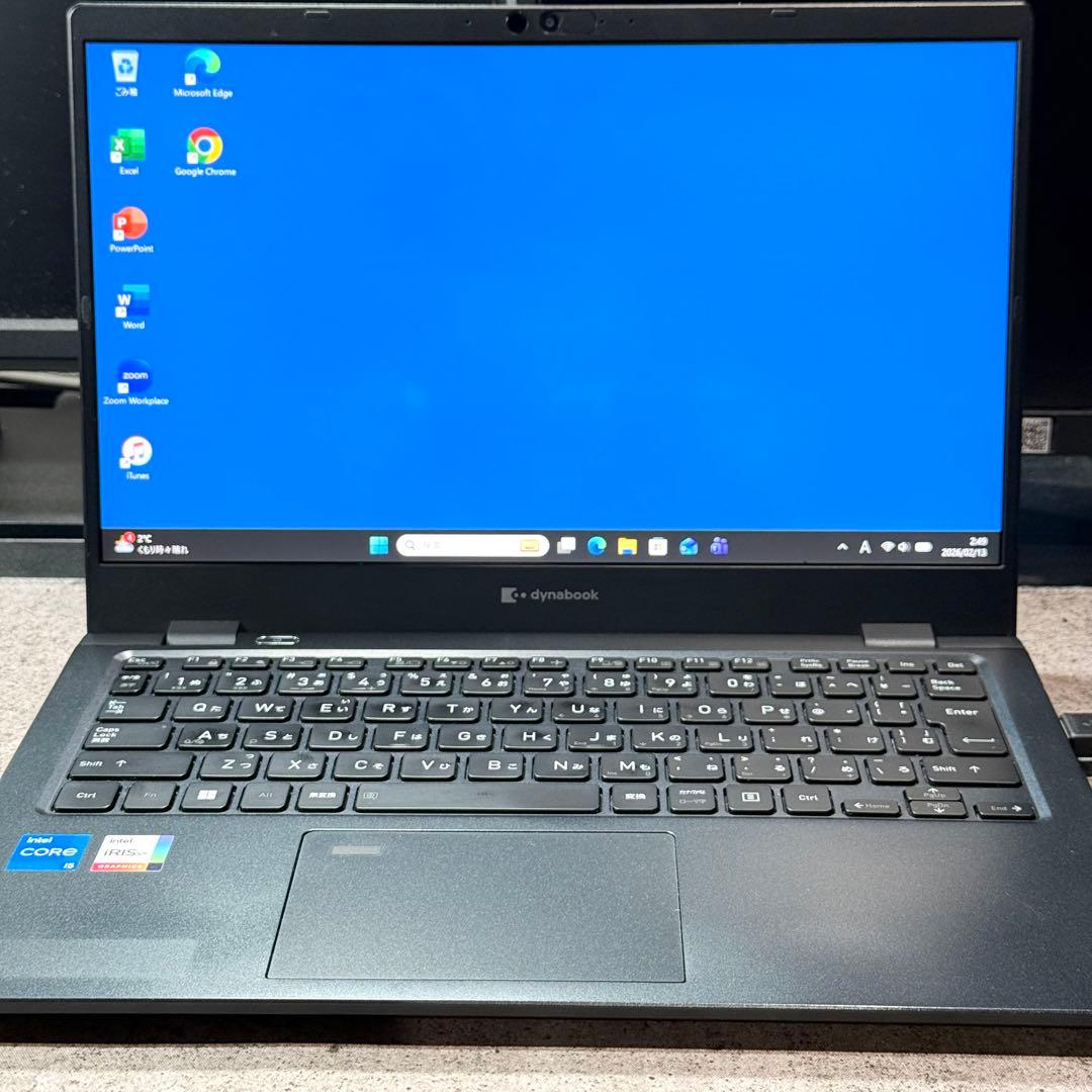 東芝 dynabook 11世代i5 16GB SSD256 小型軽量 高速静音