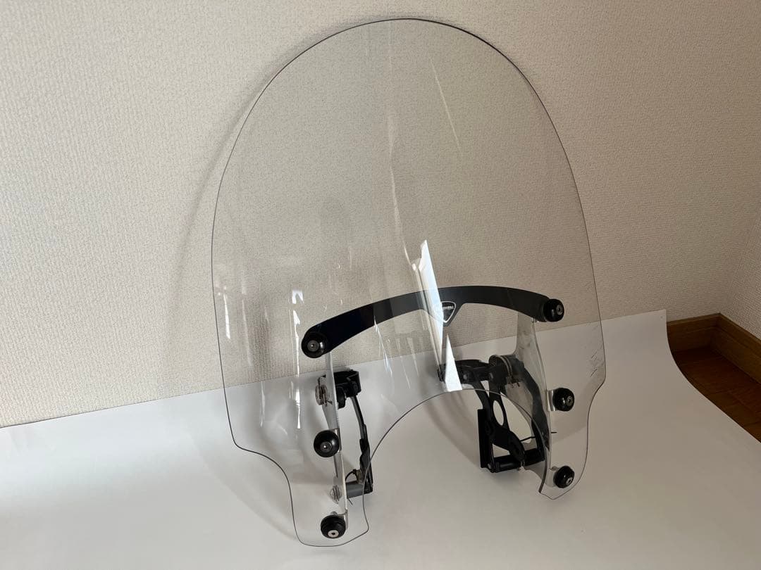 トライアンフ　ボンネビル　純正スクリーン　取付金具付き