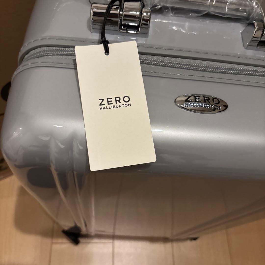ZERO HALLIBURTON シルバーキャリーケース