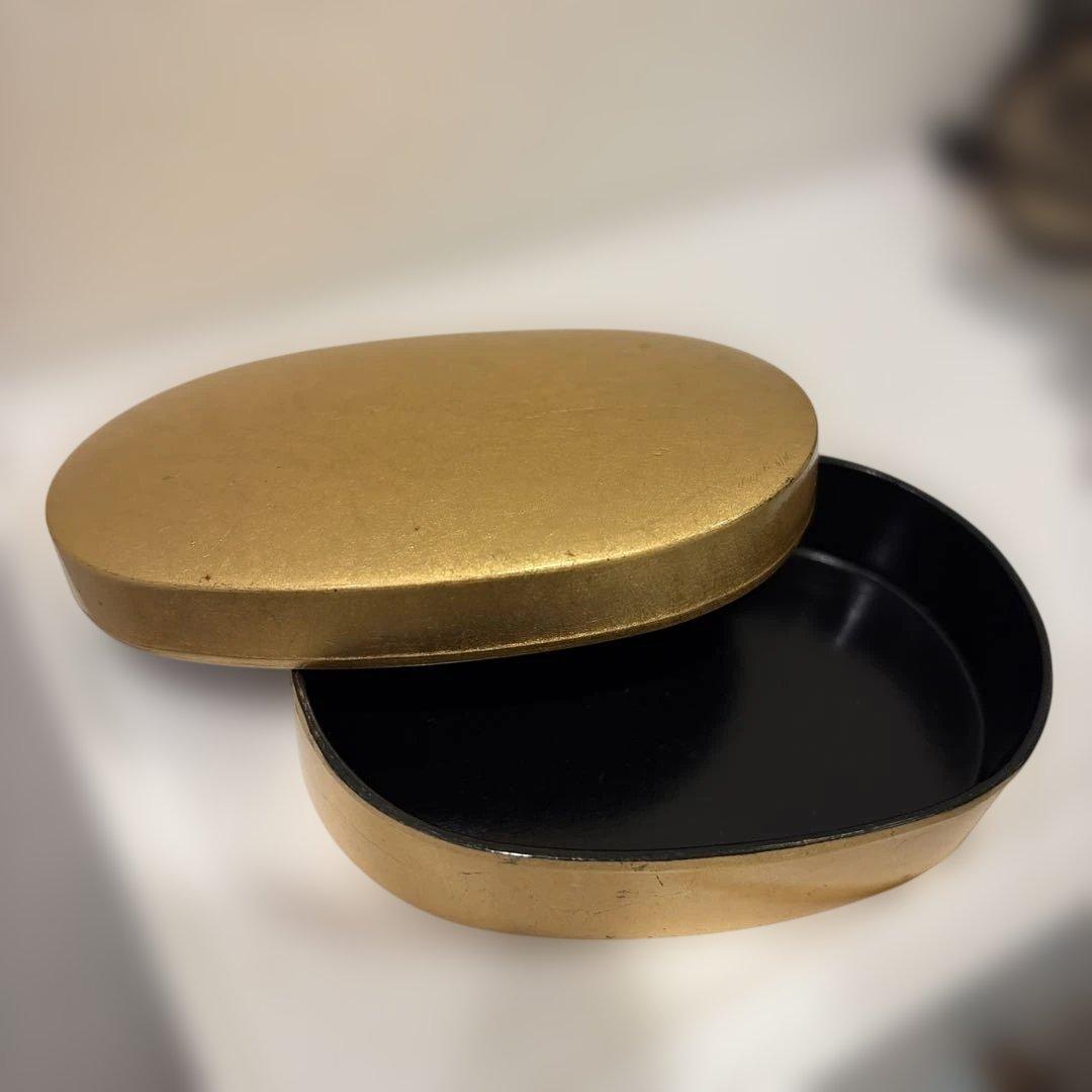 京都・金色楕円形小物入れ　匿名発送