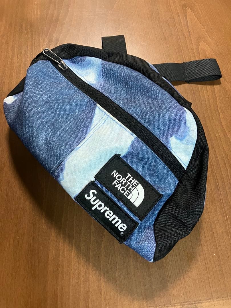 THE NORTH FACE × Supreme ボディバッグ